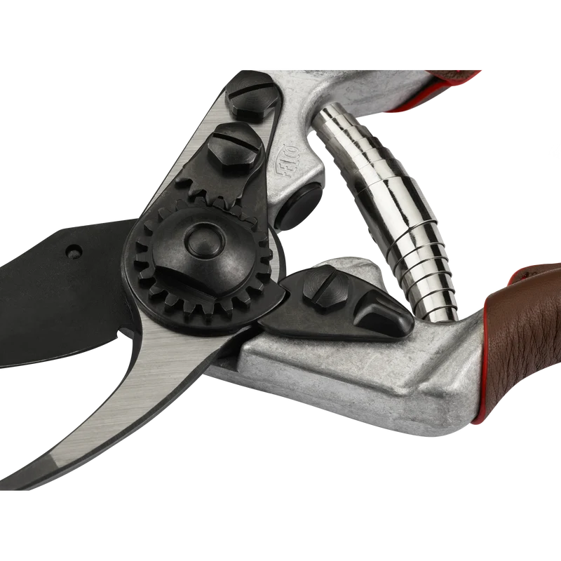FELCO 6 Elite Bypass-Gartenschere mit Ledergriffen, Größe M