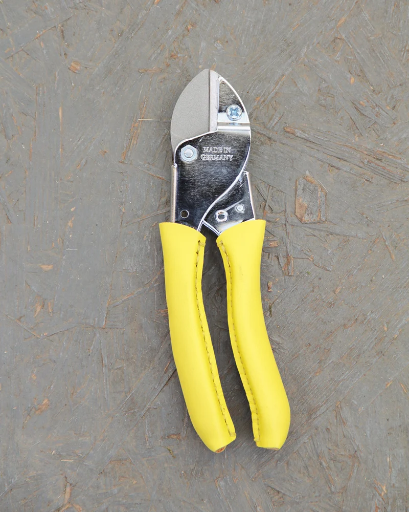 Chop Chop | Hochwertige gelbe Gartenschere 'Busy Lizzy'