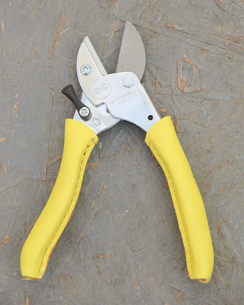 Chop Chop | Hochwertige gelbe Gartenschere 'Busy Lizzy'