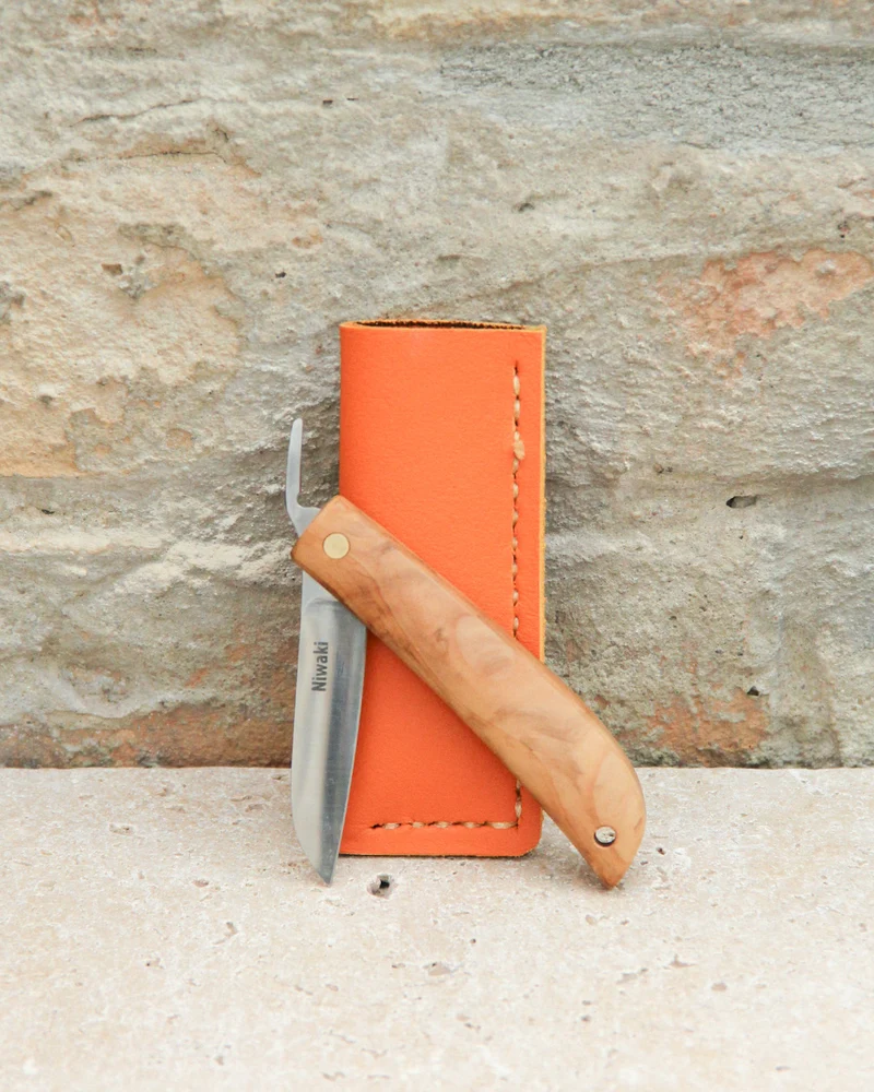 Niwaki | 'Kotoh X Niwaki Knife' Taschenmesser mit Schutzhülle aus Leder 5.8 cm Klingenlänge