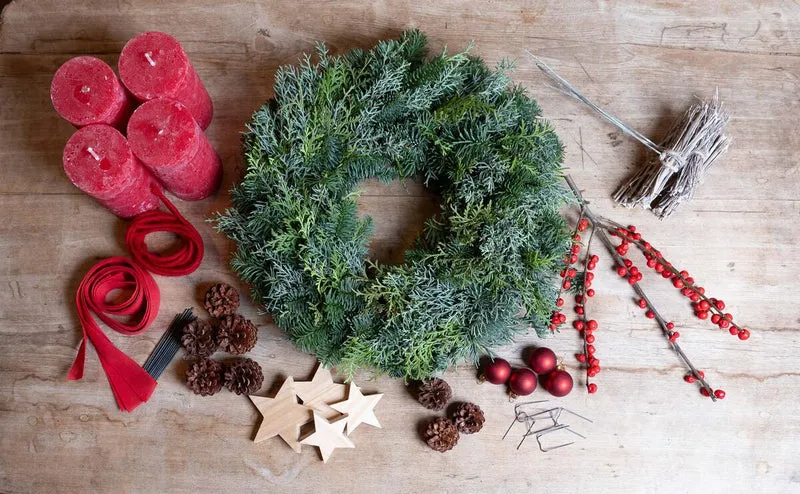 Adventskranz "Roter Zauber“