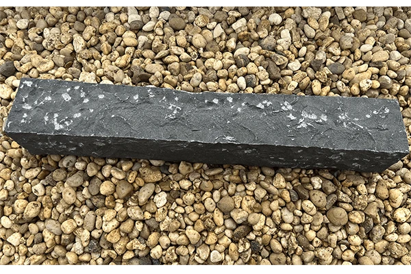 Basalt Palisade anthrazit gespalten (Vietnam)