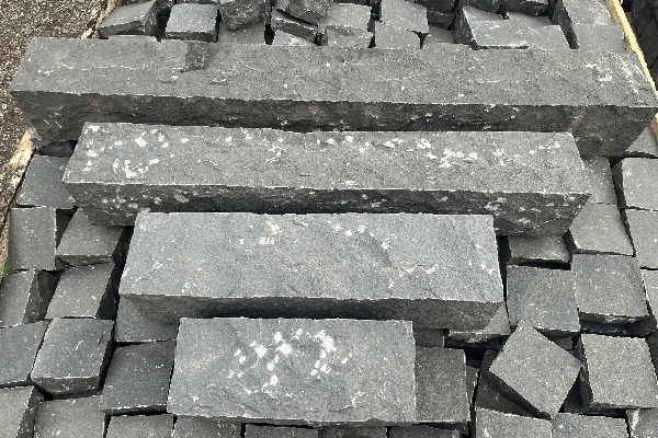 Basalt Palisade anthrazit gespalten (Vietnam)