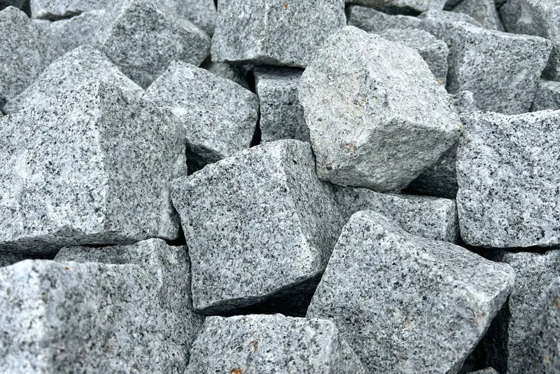 Granit Kopfsteinpflaster gespalten