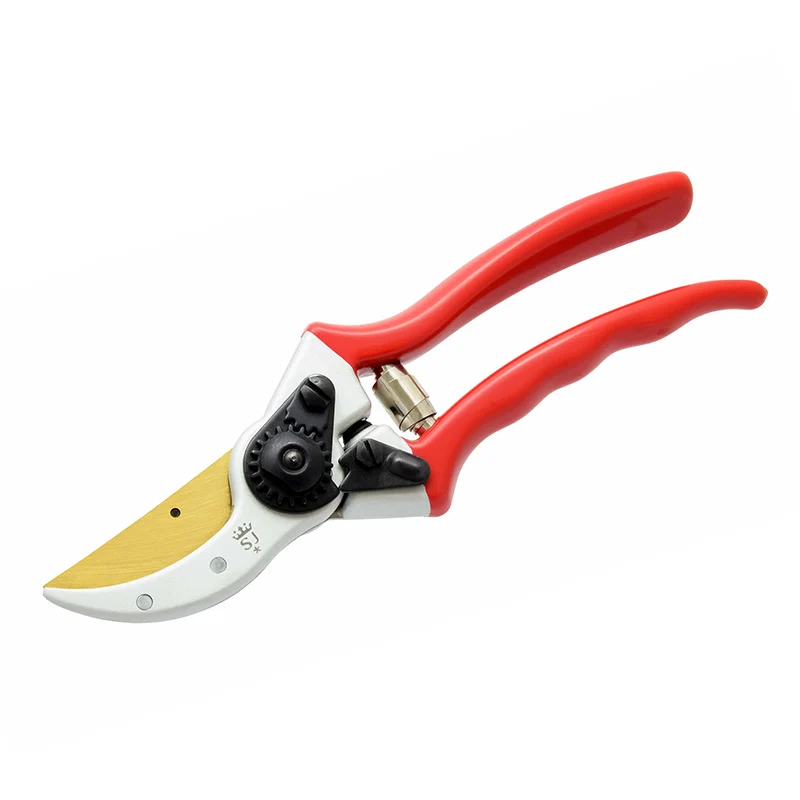 Titan PRO Bypass-Gartenschere – Spear & Jackson
