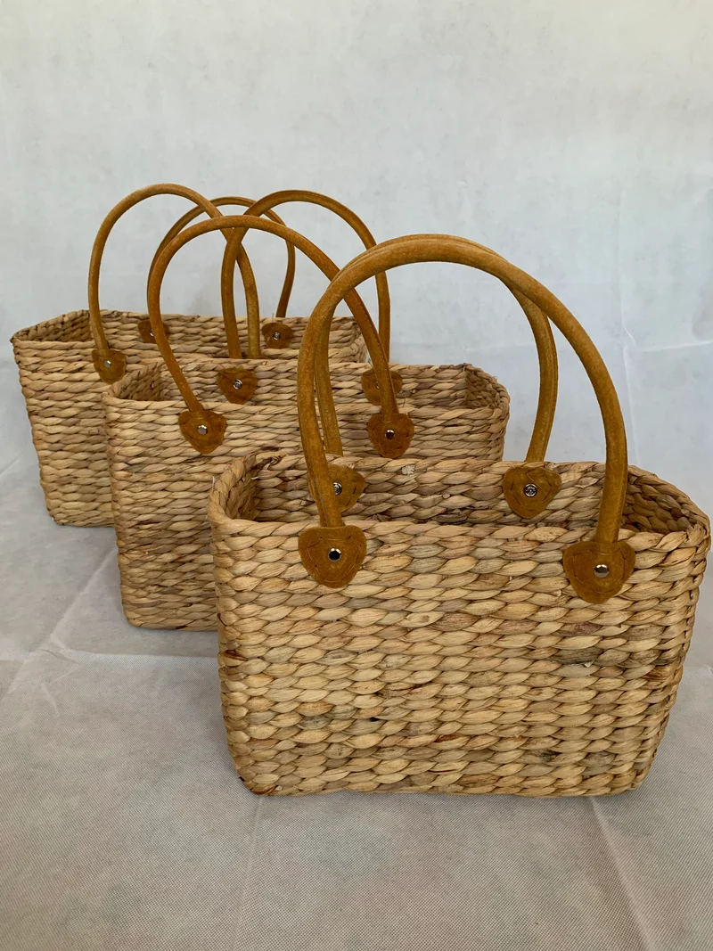 Tasche aus Wasserhyazinthe in drei Größen