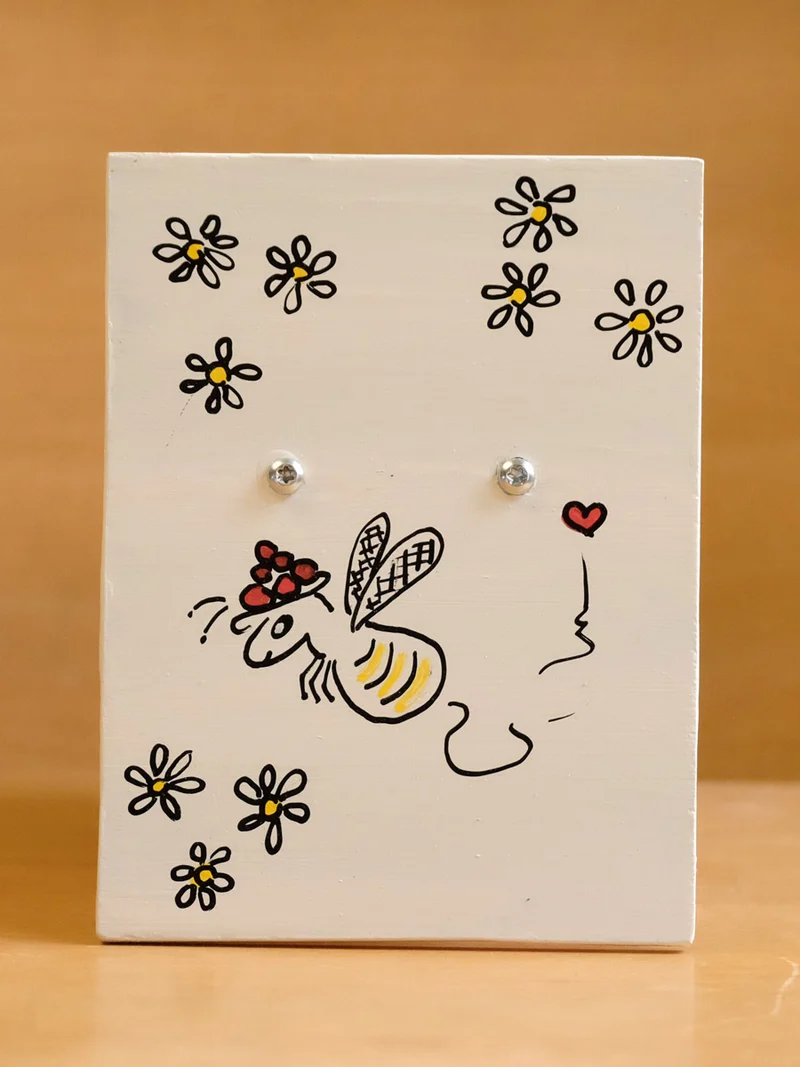 Black-forest-bee