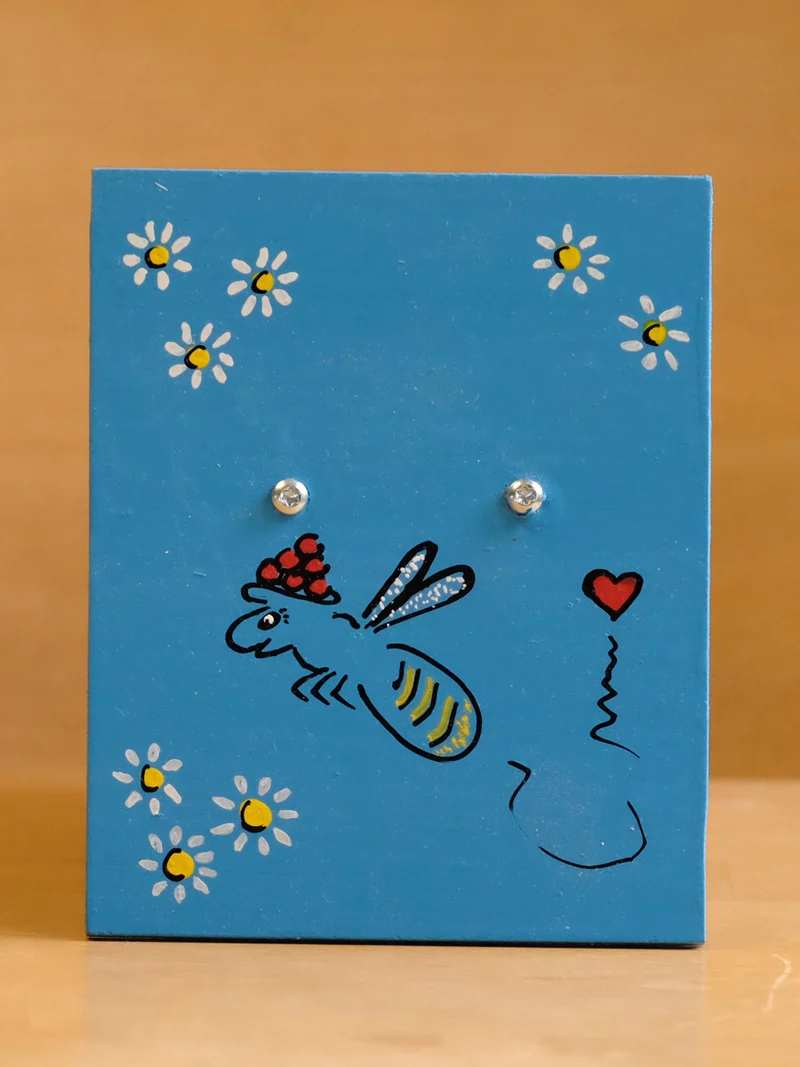 Black-forest-bee