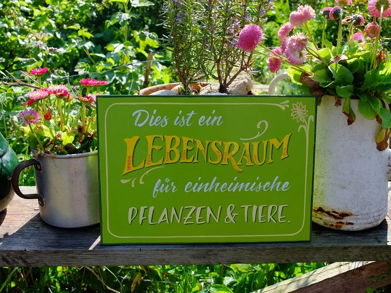 Lebensraum-Schild aus Holz
